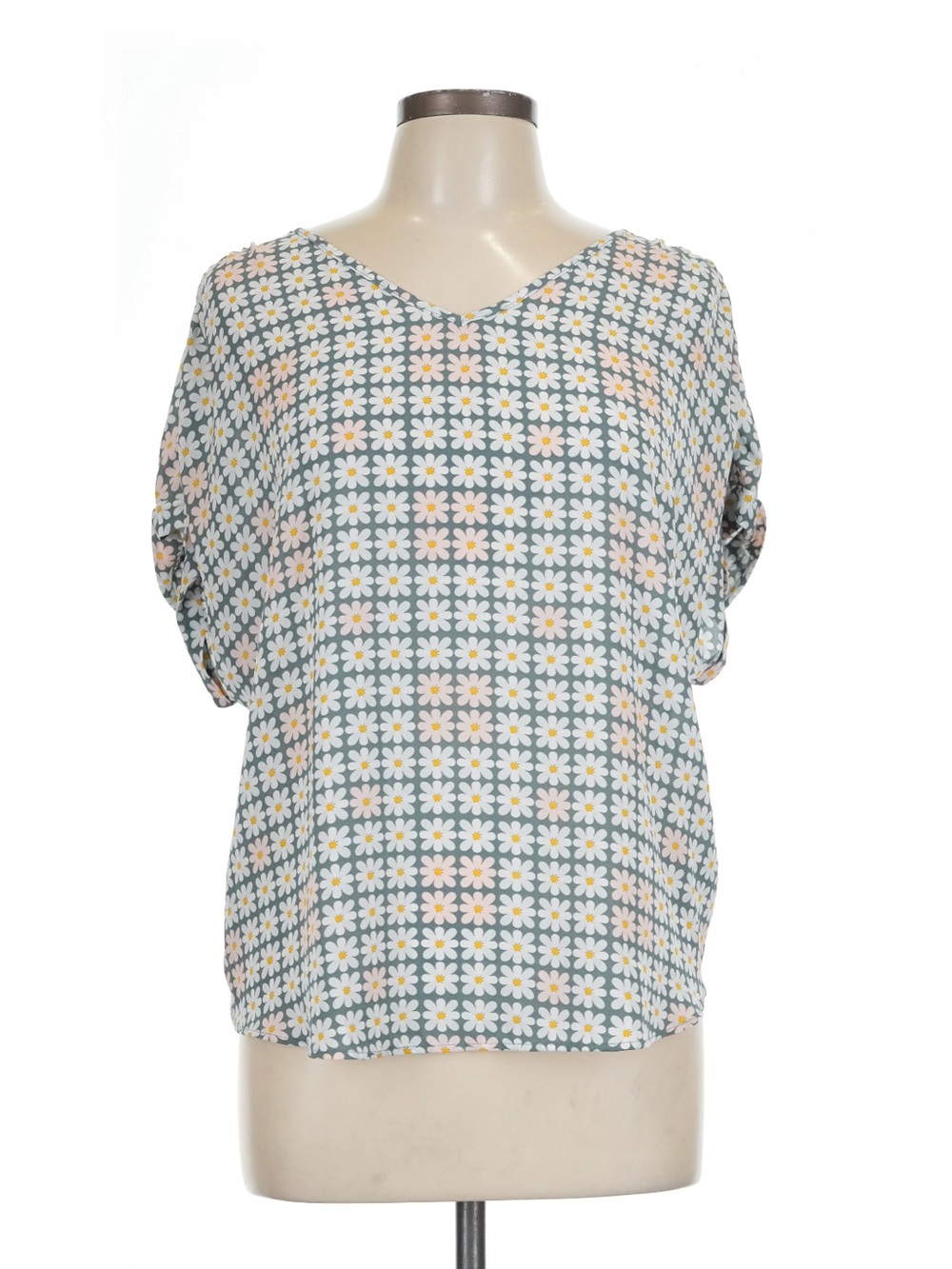 Women's Floral Grid V-Neck Top in Sage Green ❤︎₊ ⊹